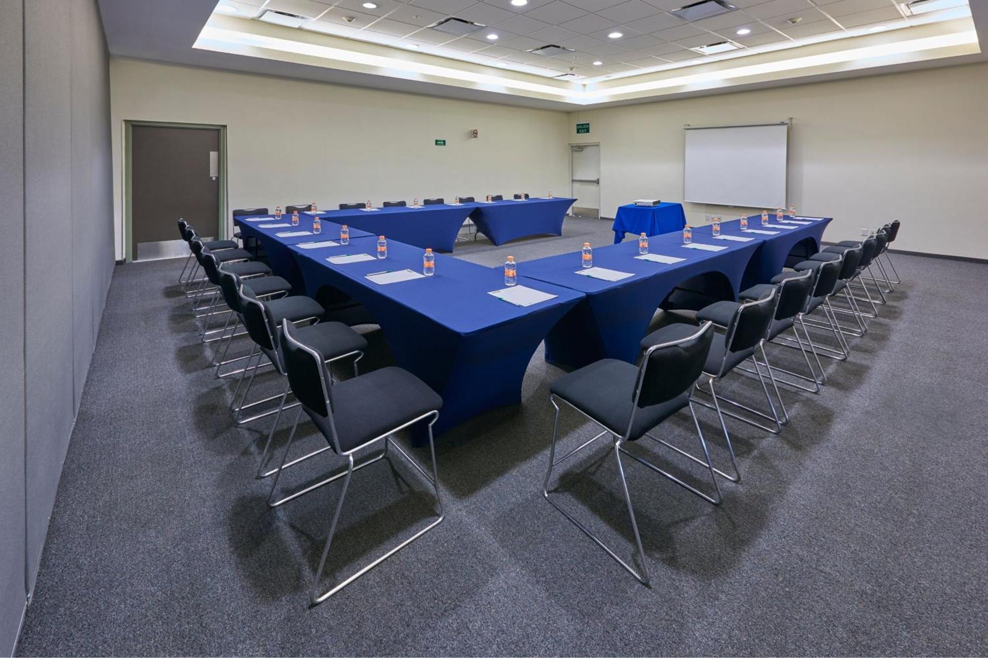 City Express Junior By Marriott Villahermosa Bagian luar foto