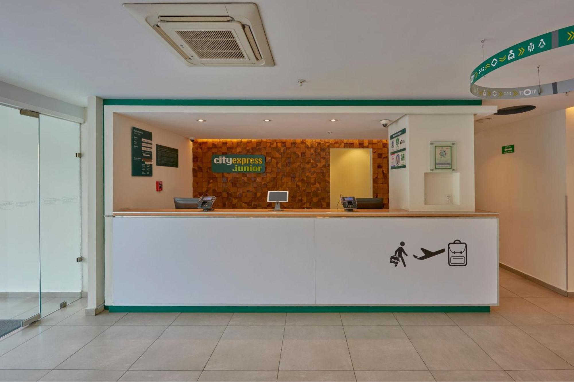 City Express Junior By Marriott Villahermosa Bagian luar foto